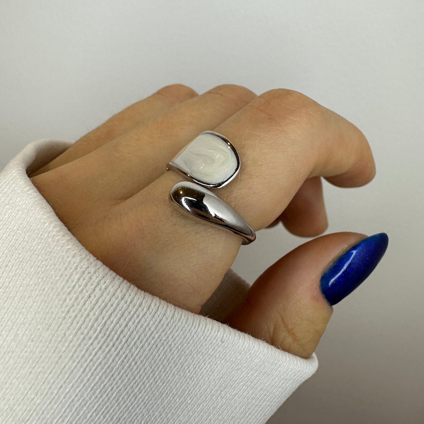 Beautiful White S925 Ring
