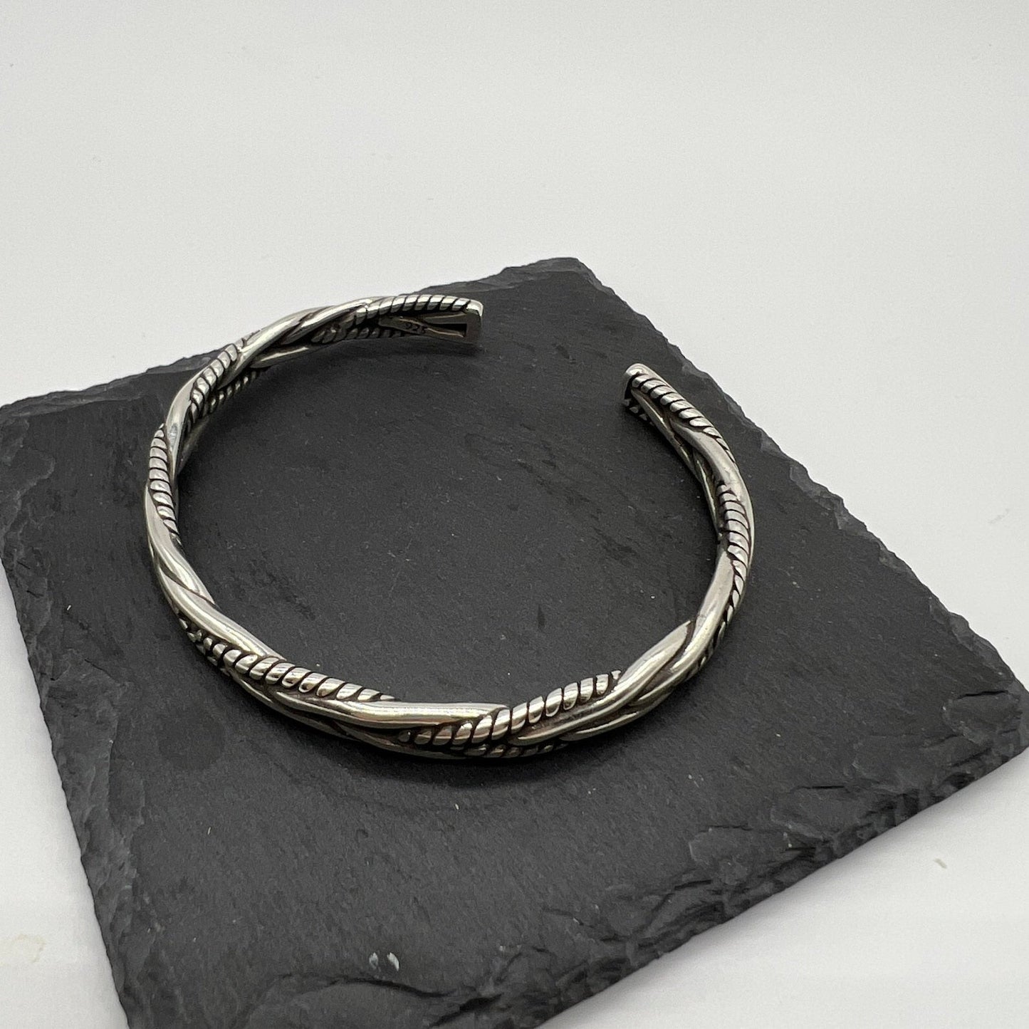Chunky_Twisted_Silver_Bracelet_Unisex