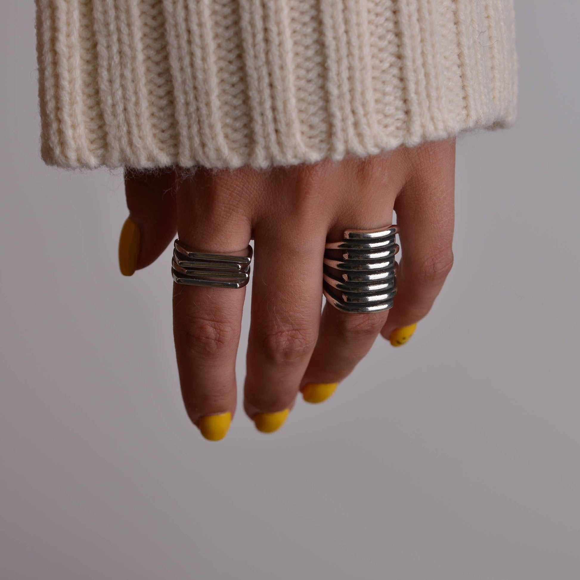 Dainty Geometric Rings