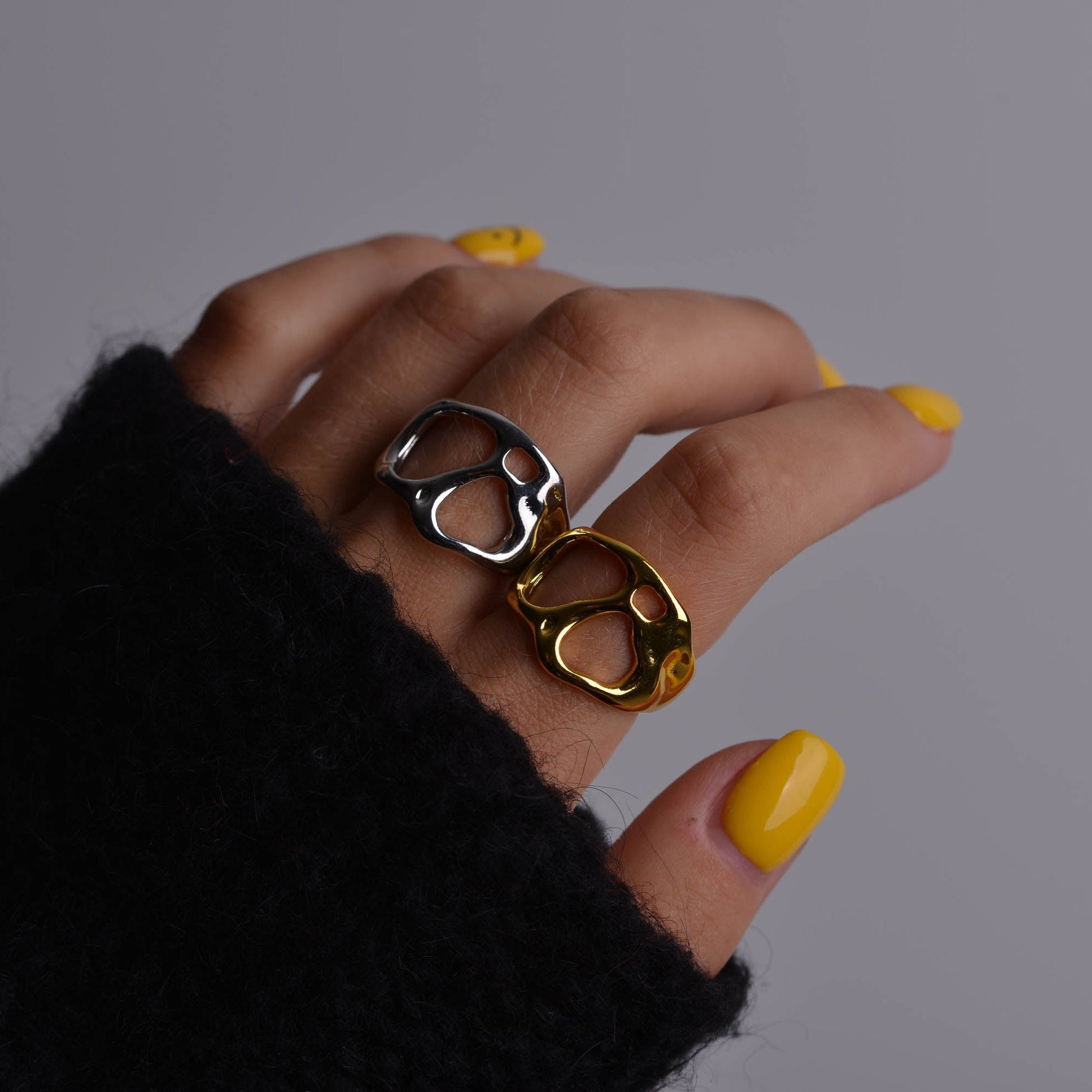 Geometric Irregular Abstract Rings