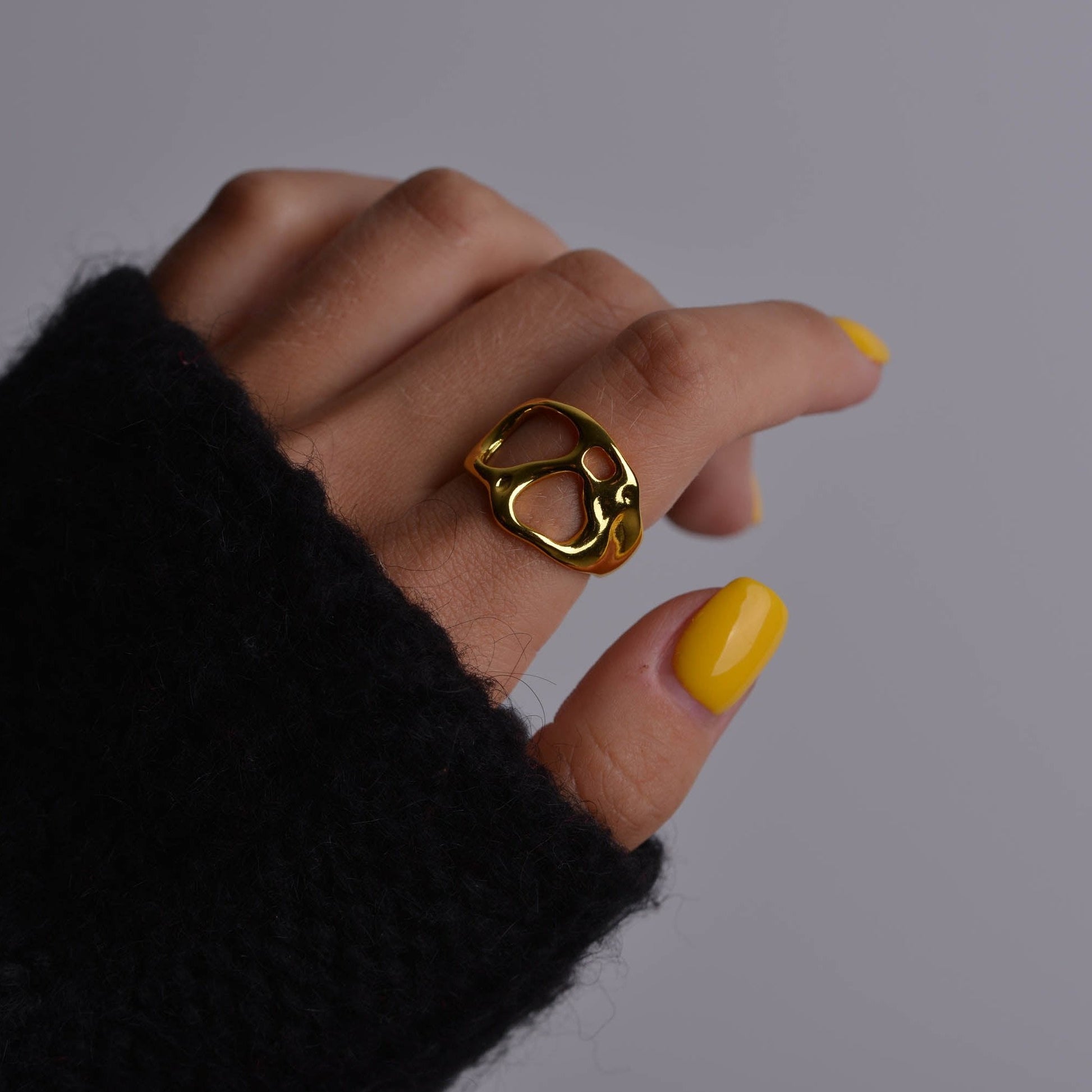 Geometric Irregular Abstract Rings