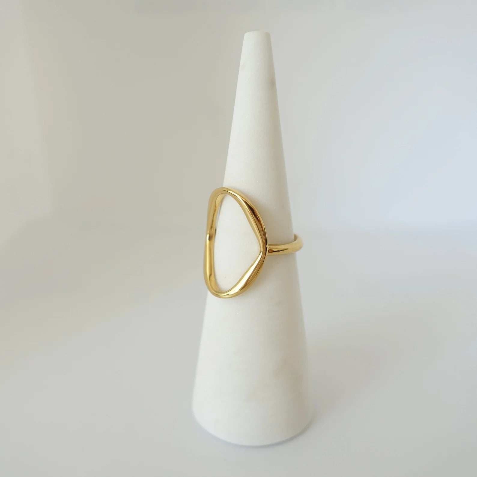 Modern Round Oval Gold Ring