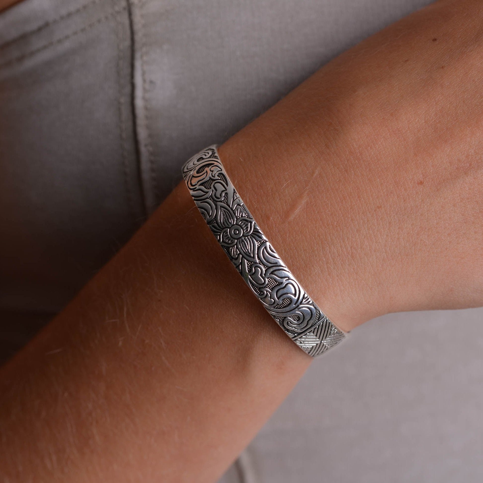 Silver Lotus Chunky Bracelet Bangle