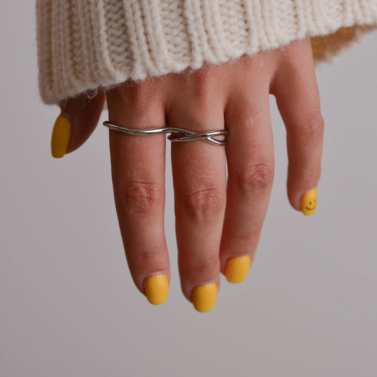 Stunning Two Finger Ring