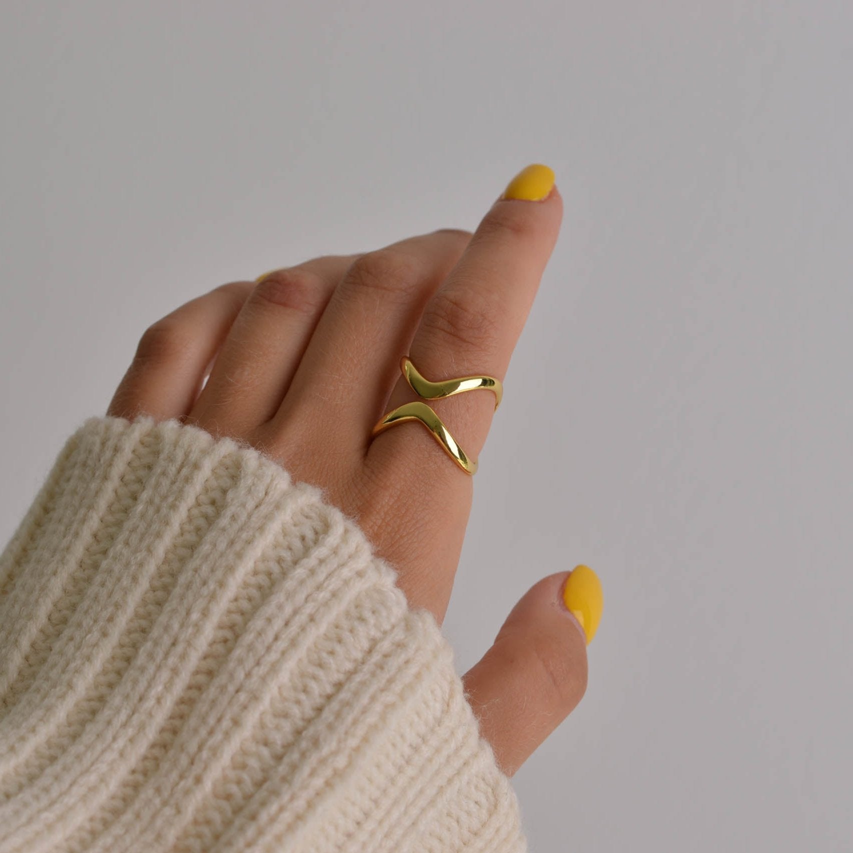 Twisted Criss Cross Ring