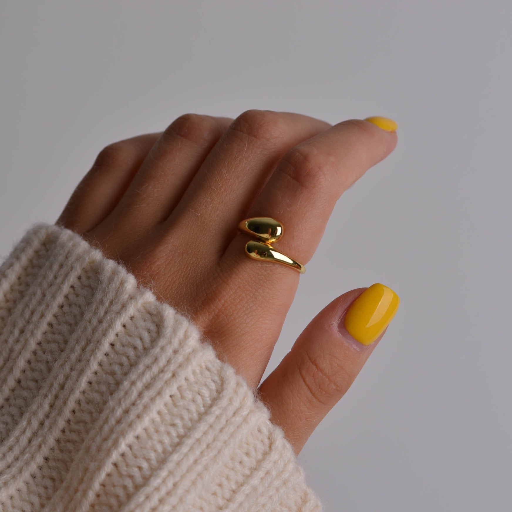 Twisted Dangle Drop Gold Ring