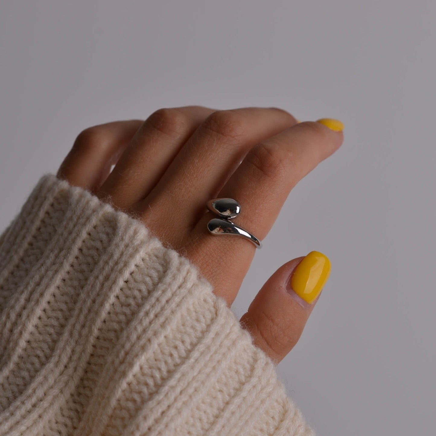 Twisted Dangle Drop Ring