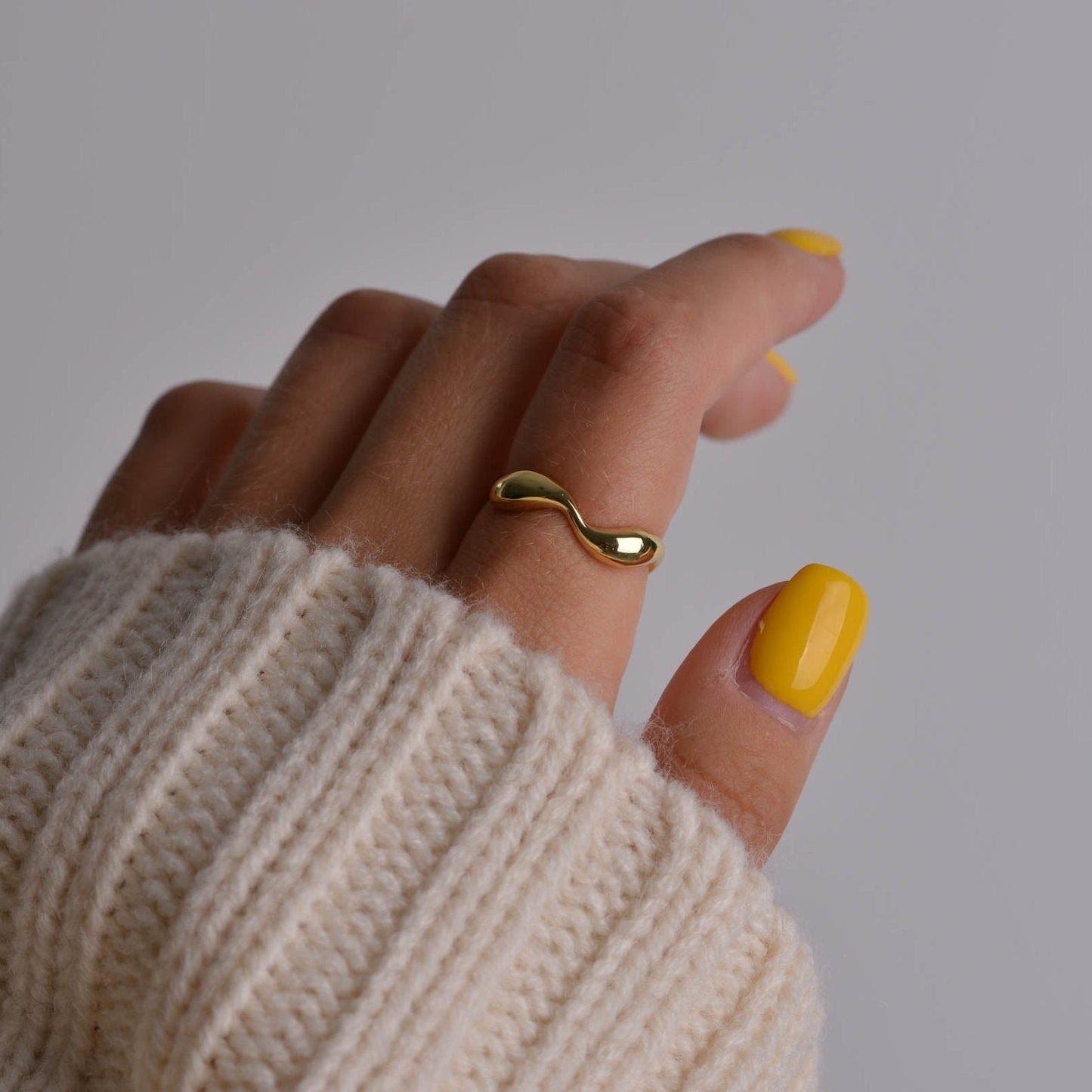 Wavy Twist Gold Ring