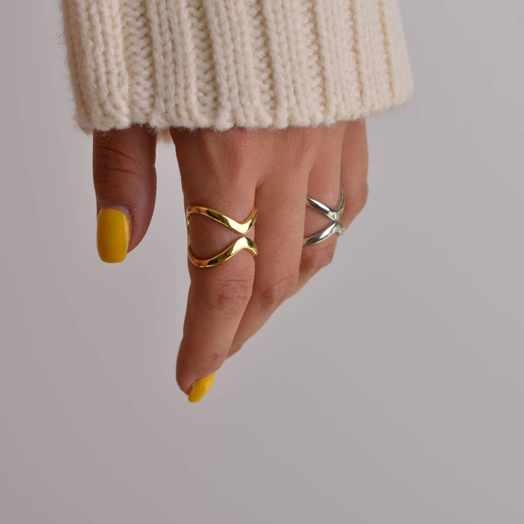 Twisted Criss Cross Ring