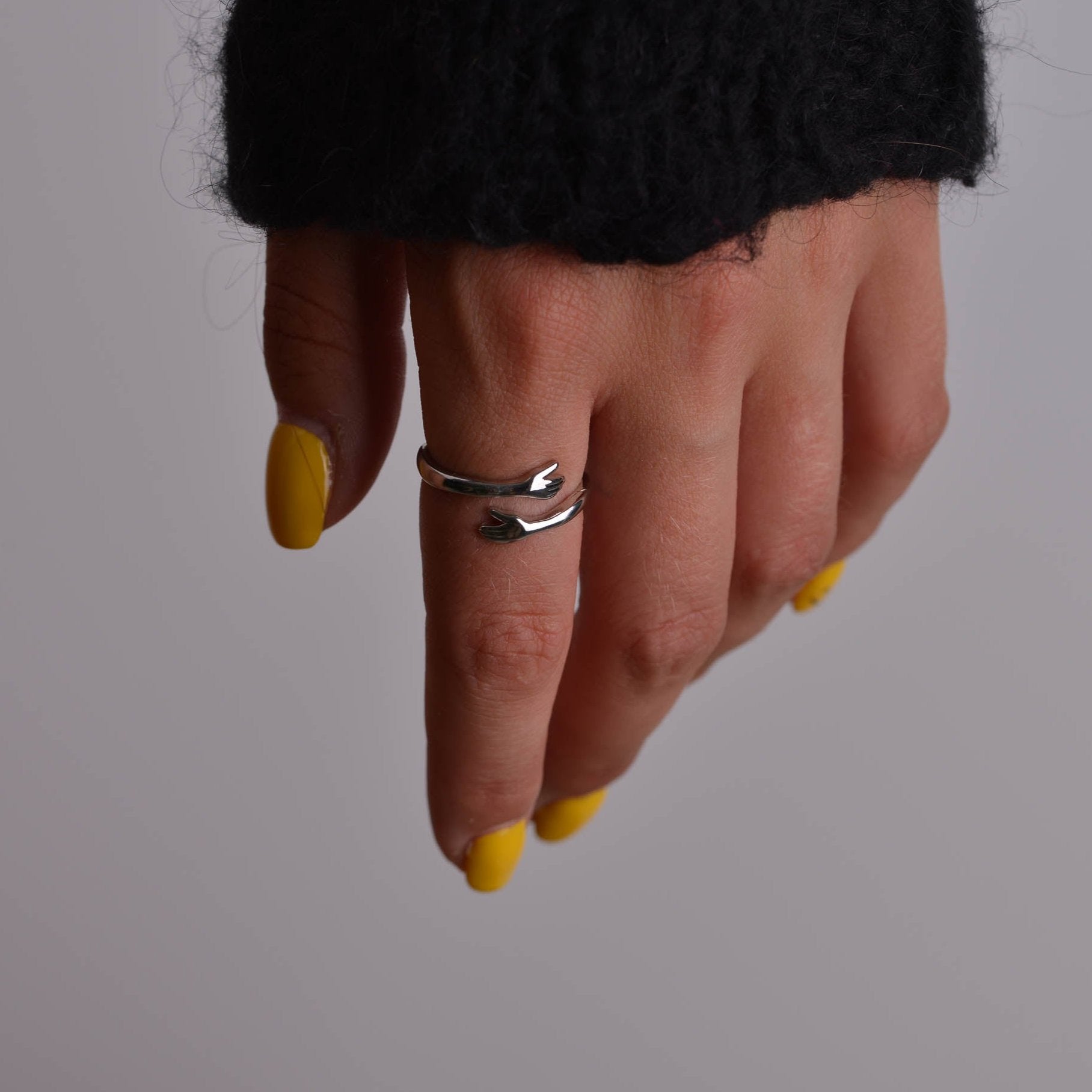 Perfect Gift - Hugging Hands Ring