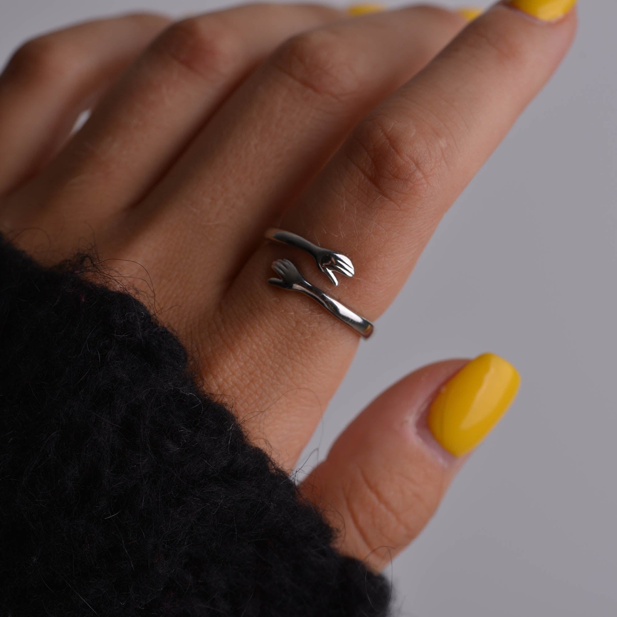 Perfect Gift - Hugging Hands Ring