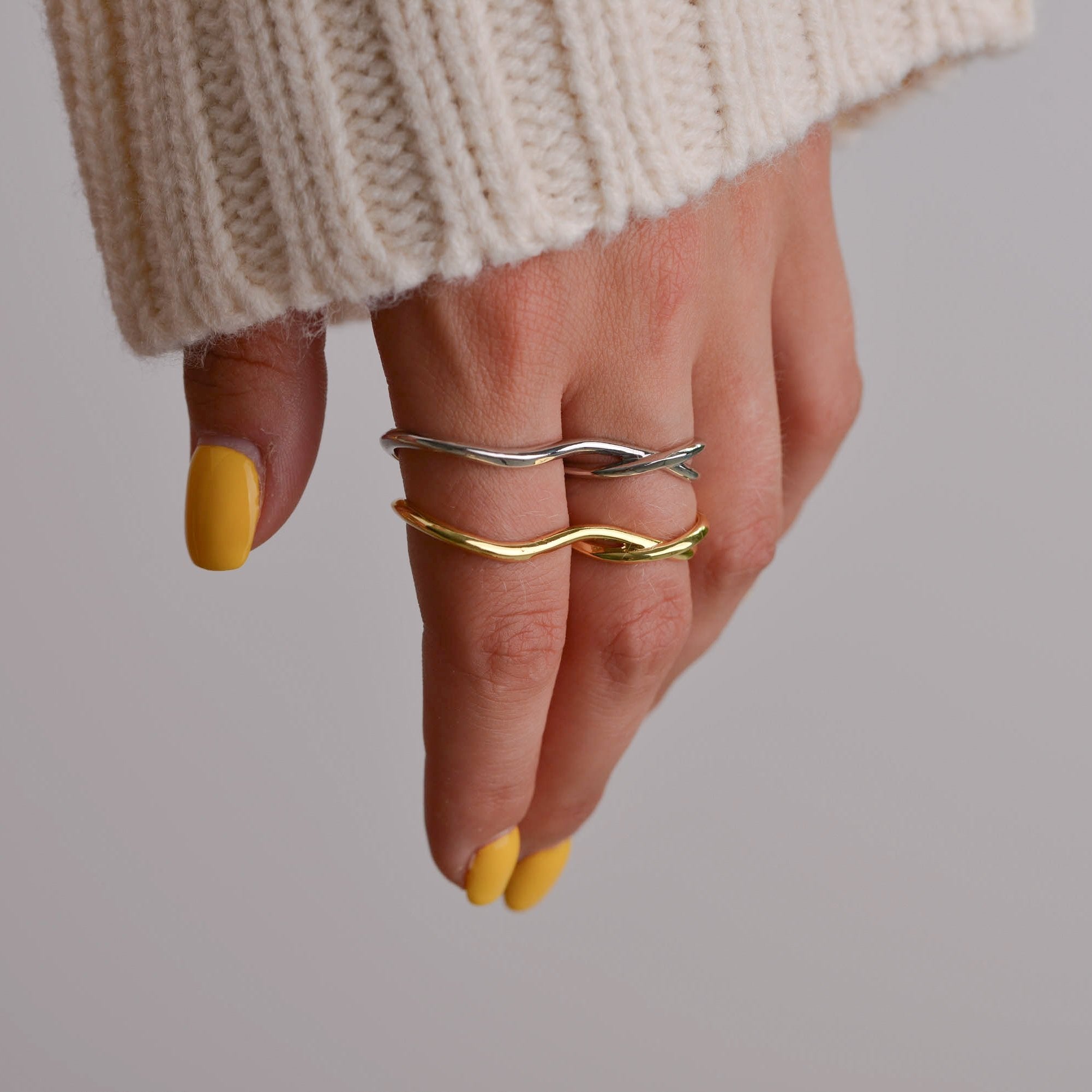 Stunning Two Finger Ring