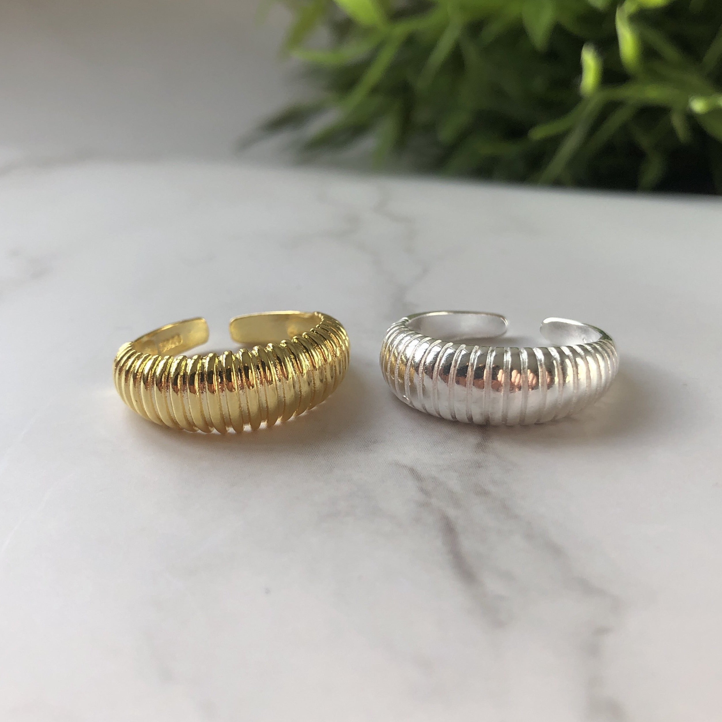 Wavy French Croissant Ring