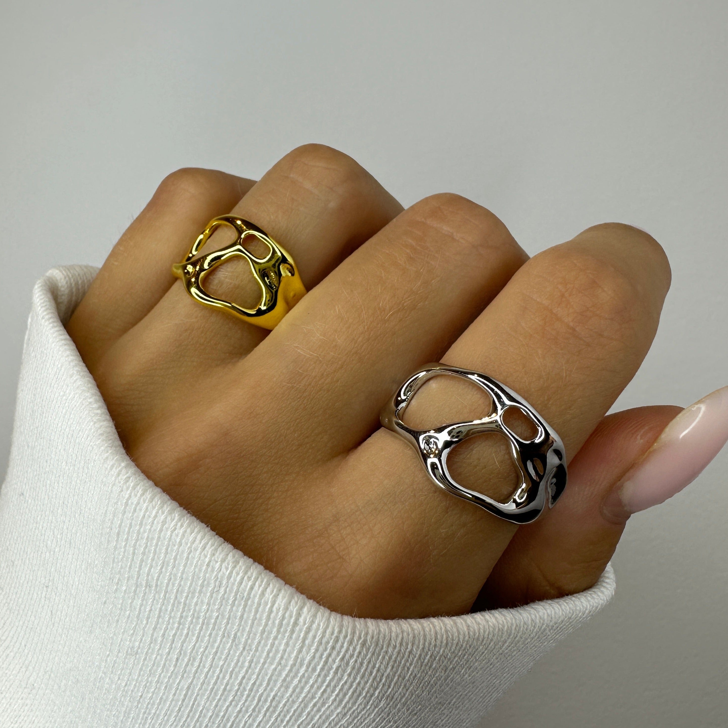 Geometric Irregular Abstract Rings