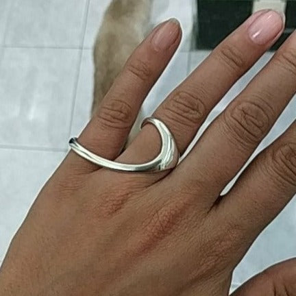 Elegant Two-Finger Silver Ring